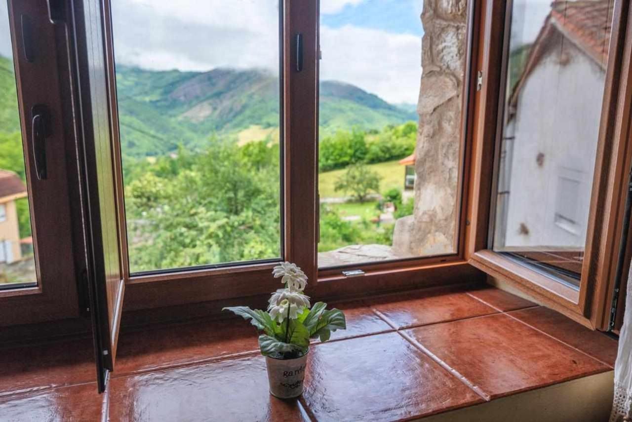 Casa Rural La Carrozal Senda Del Oso Orelleiru Kültér fotó