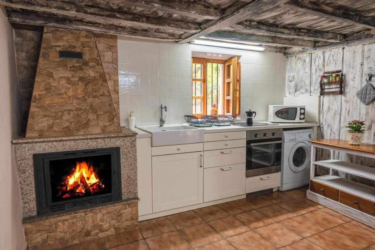 Casa Rural La Carrozal Senda Del Oso Orelleiru Kültér fotó
