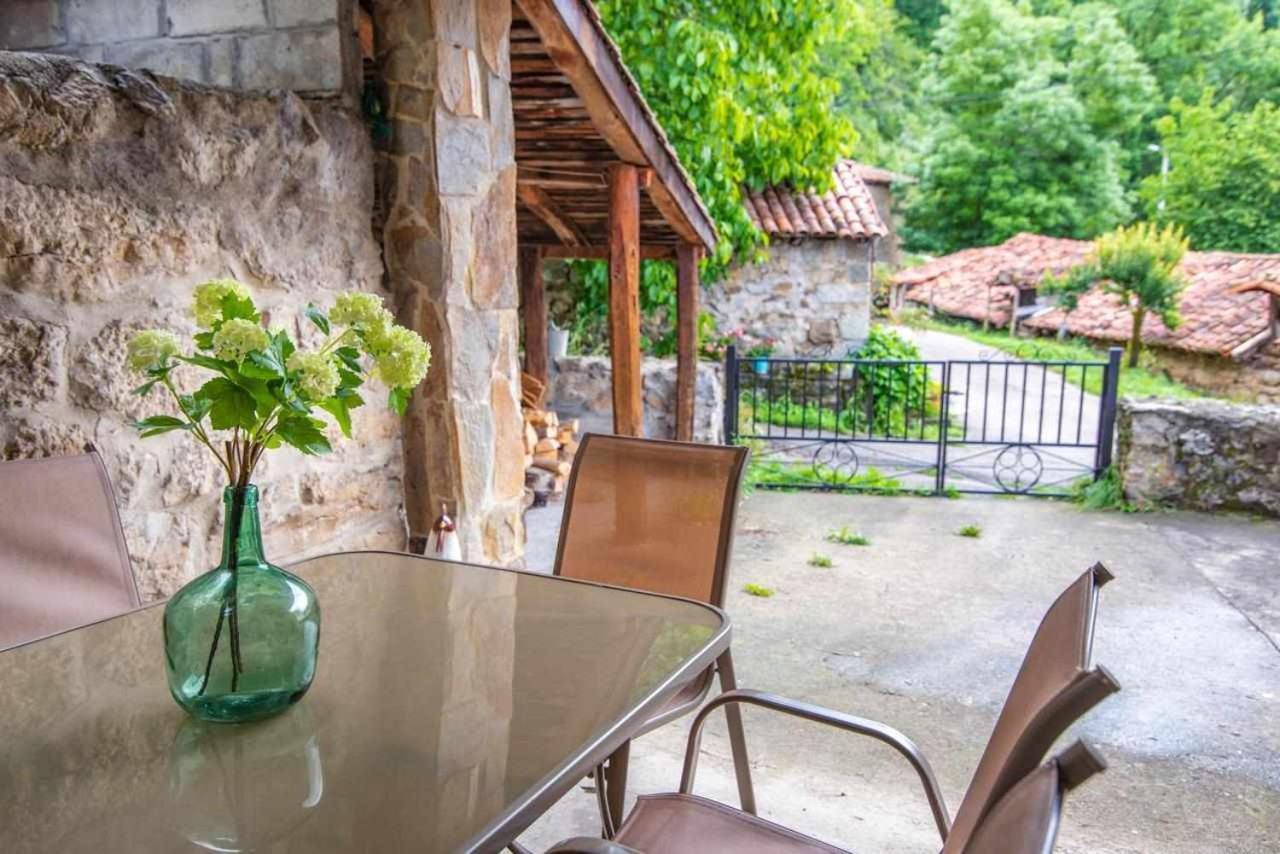 Casa Rural La Carrozal Senda Del Oso Orelleiru Kültér fotó