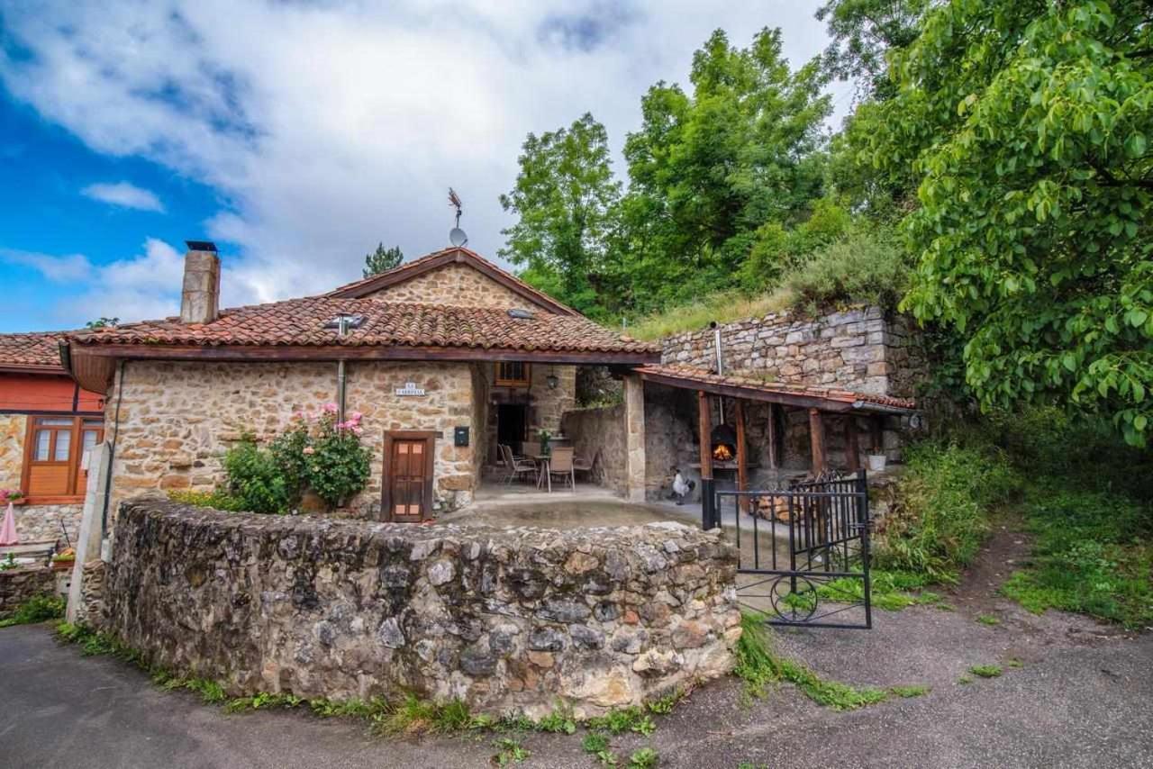 Casa Rural La Carrozal Senda Del Oso Orelleiru Kültér fotó