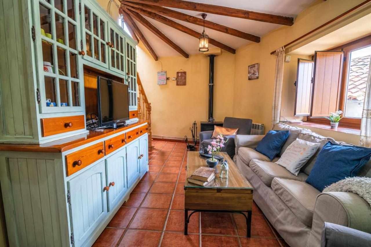 Casa Rural La Carrozal Senda Del Oso Orelleiru Kültér fotó