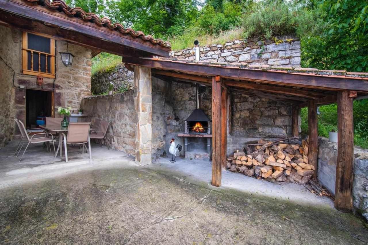 Casa Rural La Carrozal Senda Del Oso Orelleiru Kültér fotó
